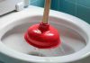 WC bouché Caudry : quand contacter un professionnel ?
